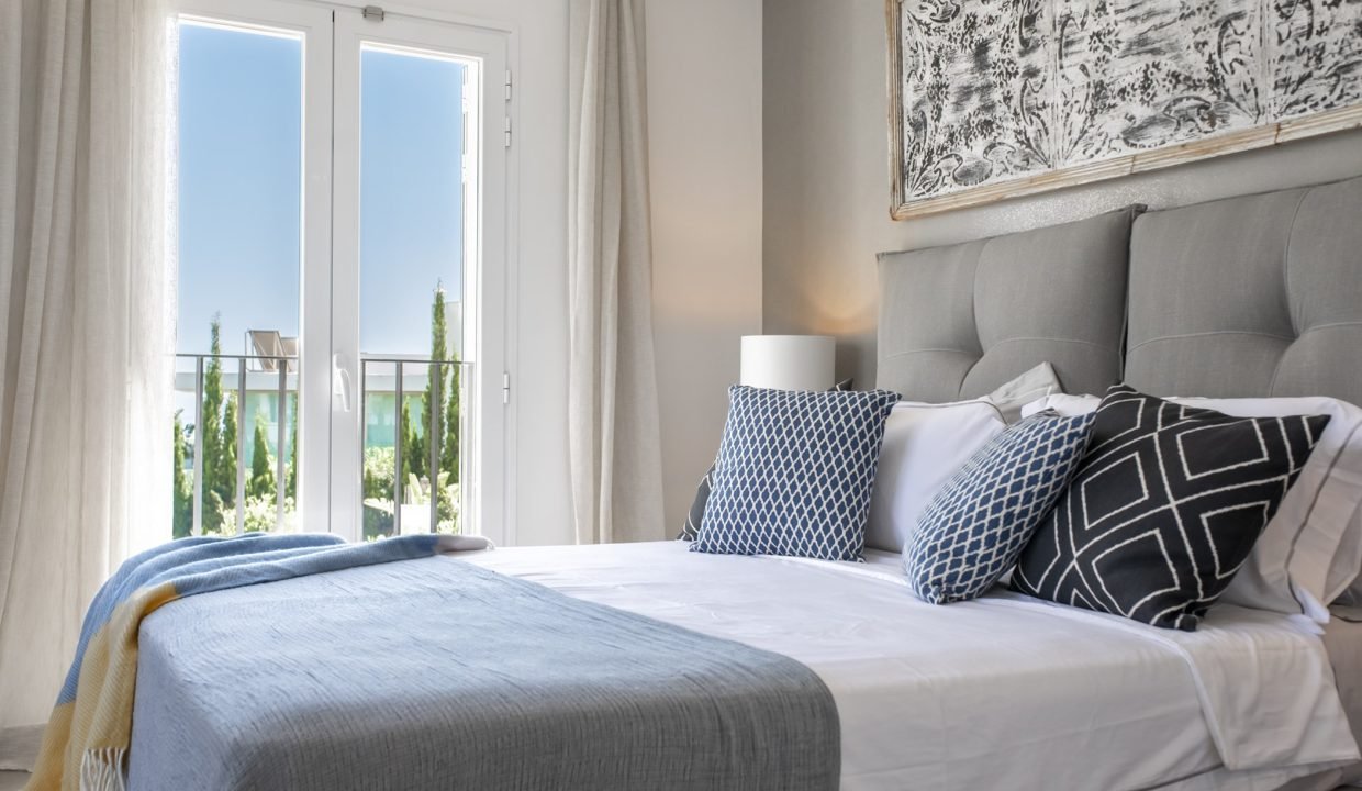 HighResolution_NoLogo-40