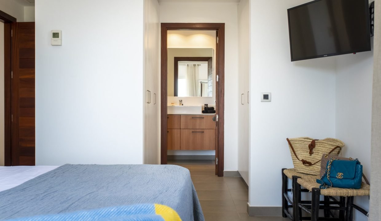 HighResolution_NoLogo-47