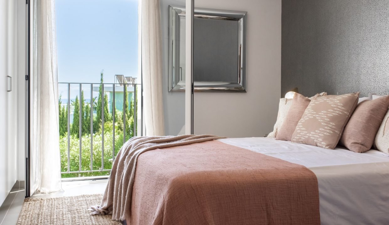 HighResolution_NoLogo-49