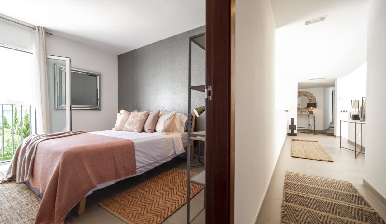 HighResolution_NoLogo-57