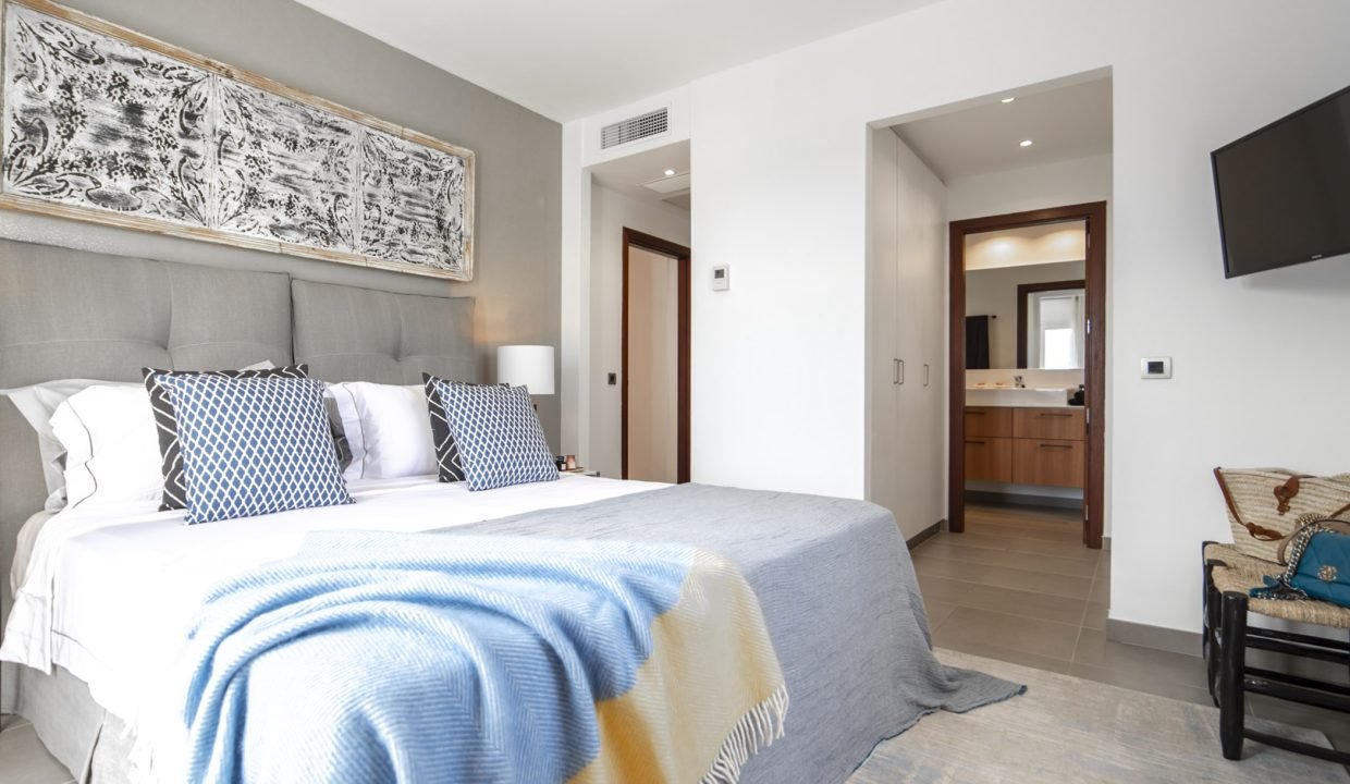 HighResolution_NoLogo-60