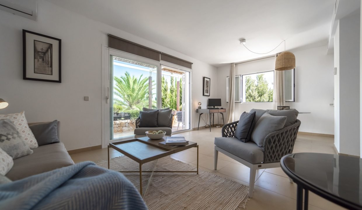 HighResolution_NoLogo-76