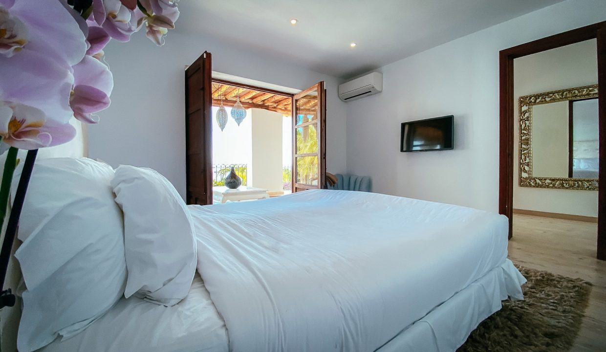 046_tombenzon_villa_secret_paradise