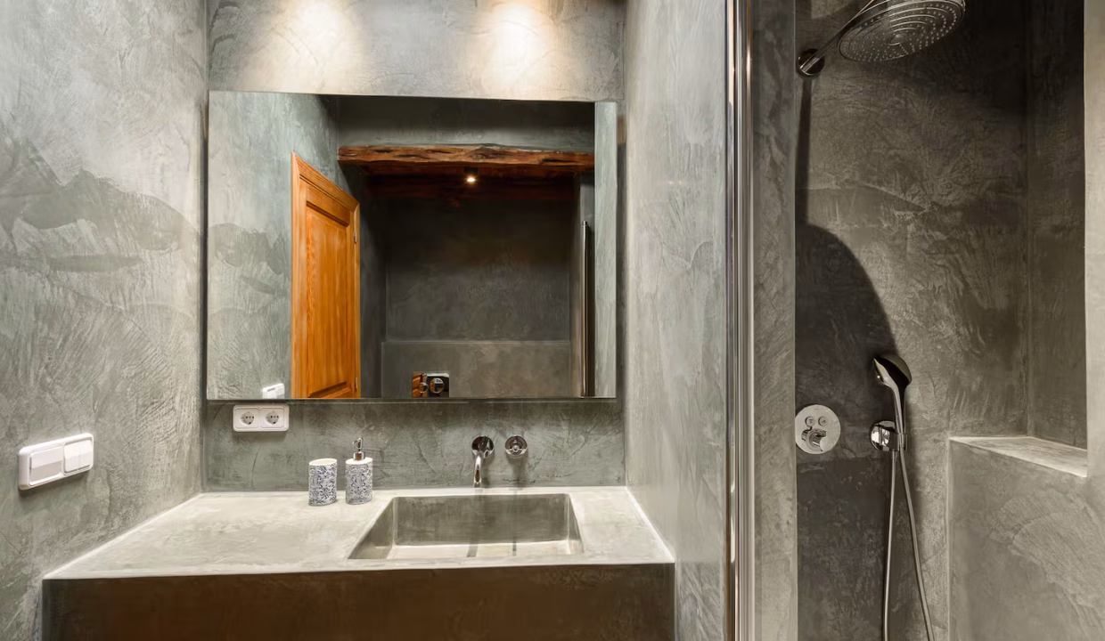 220eeaf0-c8a6-4da8-9d9b-0d28f090d59c