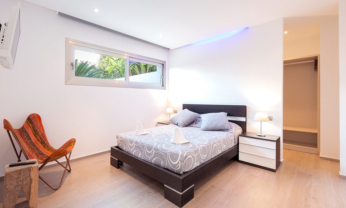 5_002_villarentalibiza3