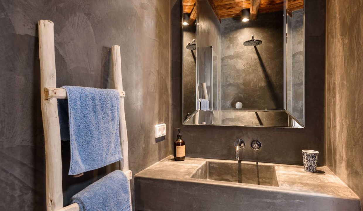 993b4b50-eff1-4e64-8c97-5fc492d7174b