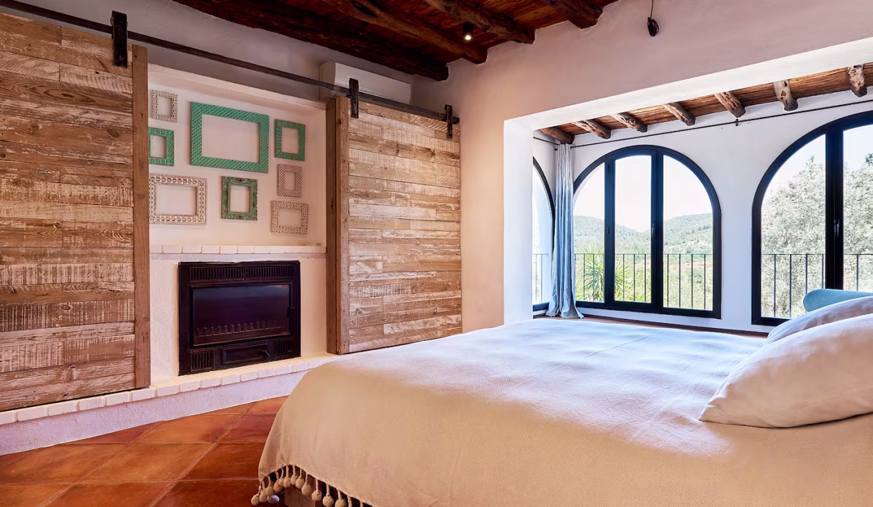 abb66621-b81a-476c-b2ed-daa2ef2d825f